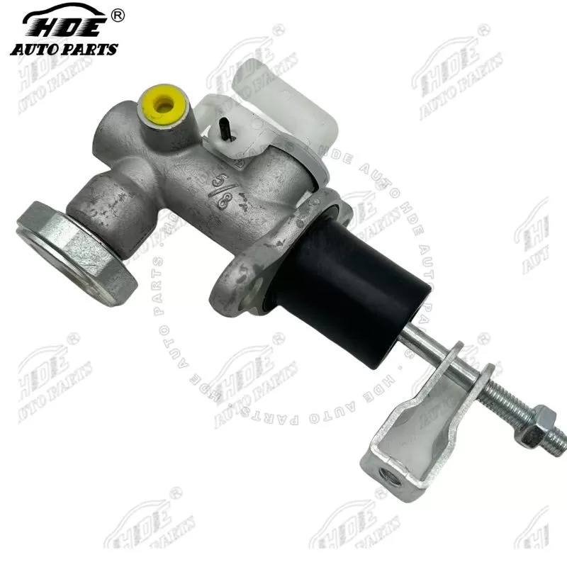 30610-VW007 00A 30610VW007 Clutch Master Cylinder for Nissan Caravan